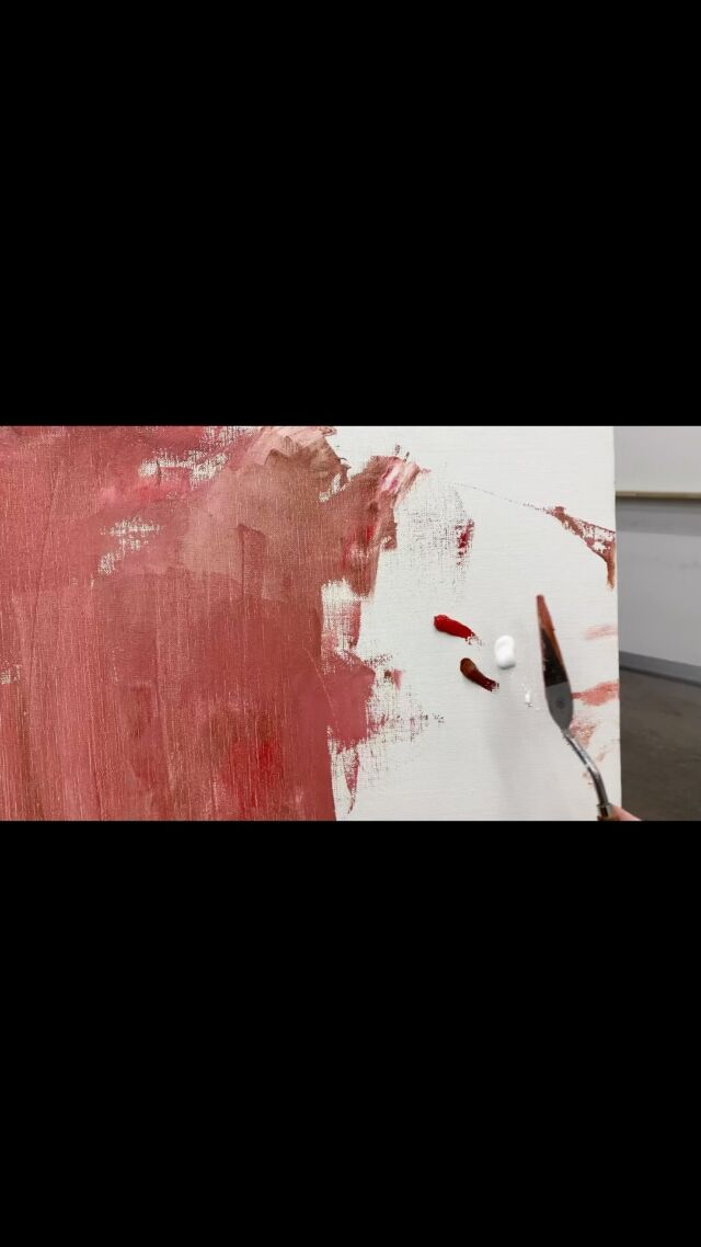 リキテックス(アクリル絵の具)のデモンストレーションです。

キャンバスにパレットナイフで
下地を塗っているところ。